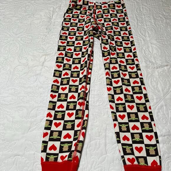 Hanna Andersson Star Wars Mandalorian Valentine’s PJs Size 8 - Picture 4 of 6
